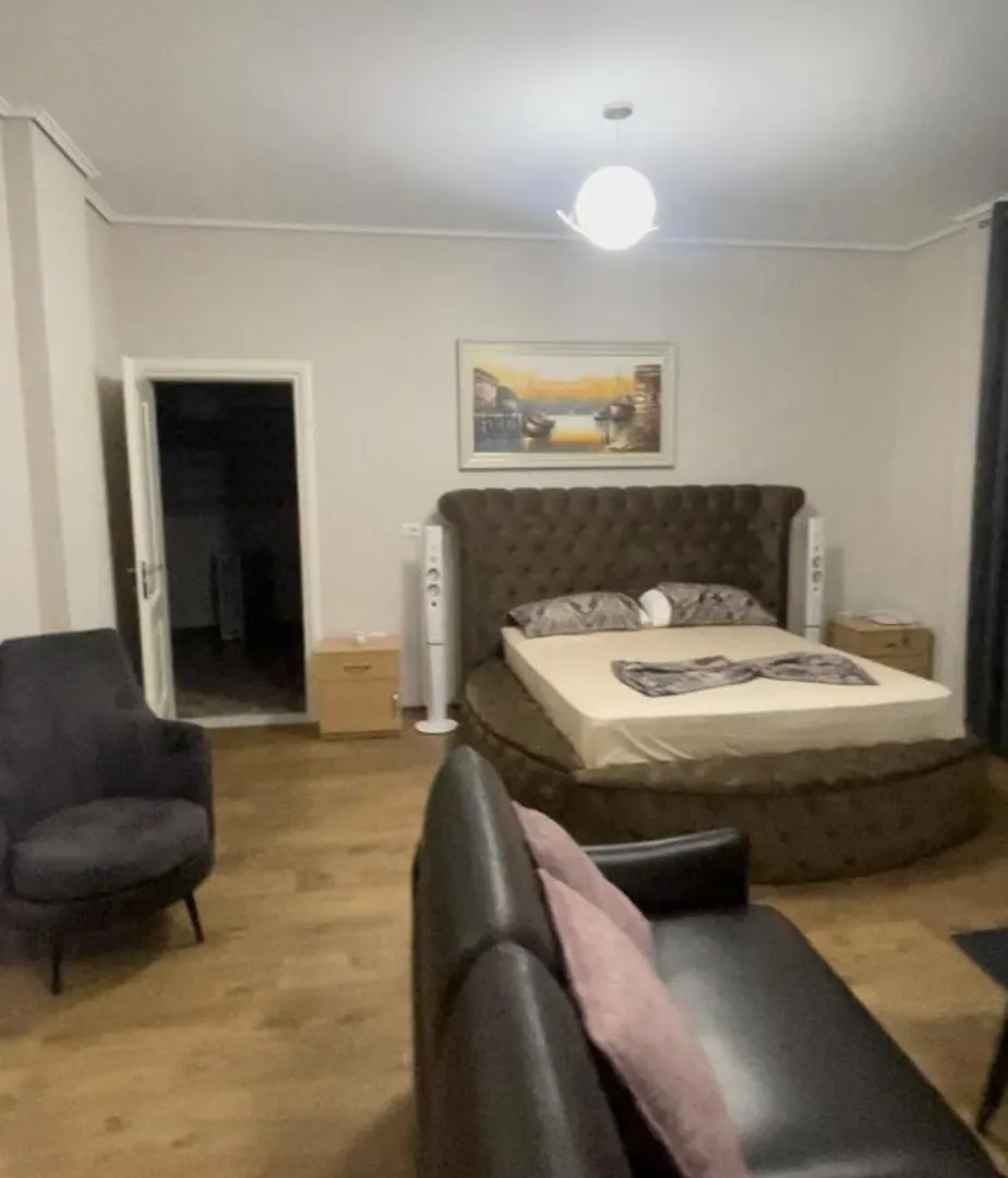 Apartment Villa Alvi Vlorë